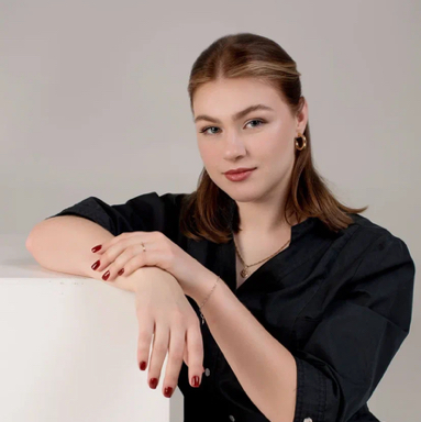Полина