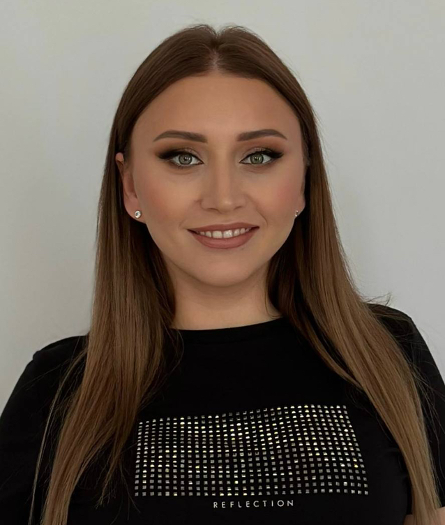 Алена Хан