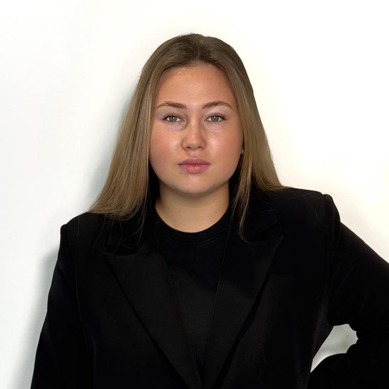 Ксения Степаненко
