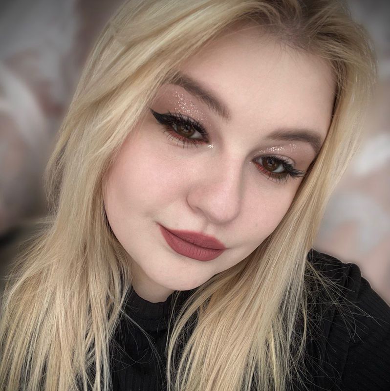 Полина