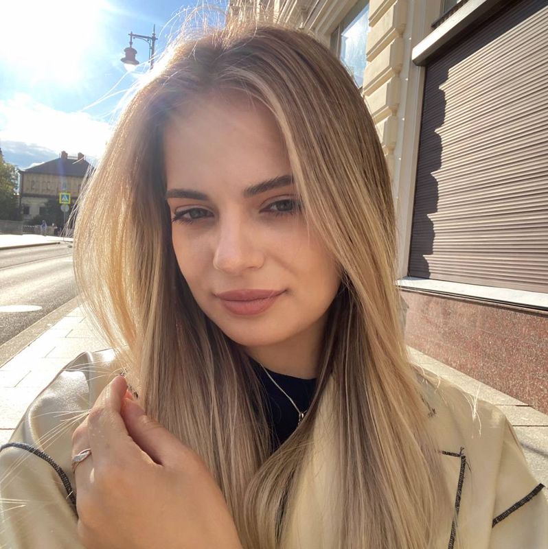 Яна