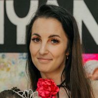 Полина