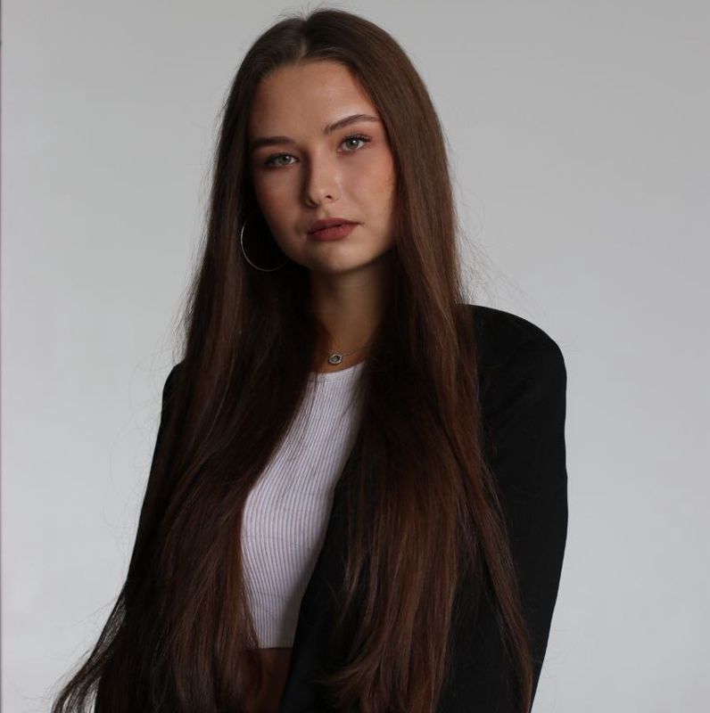 Алина