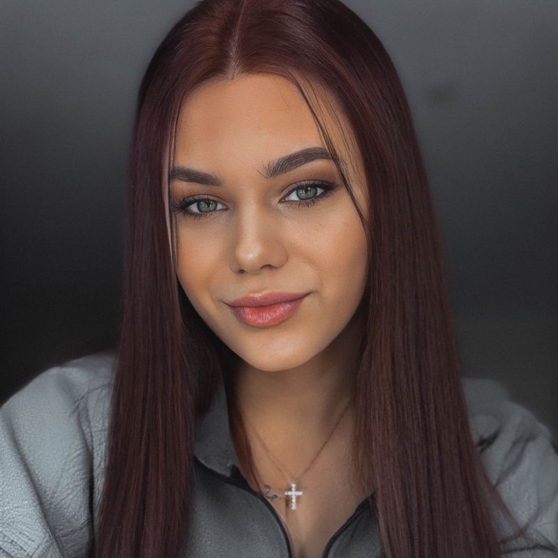 Владелец Елена
