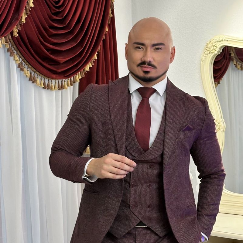 Исак Николай