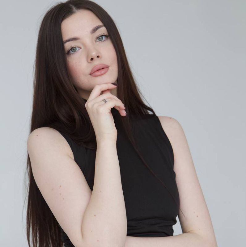 Угольникова Милана