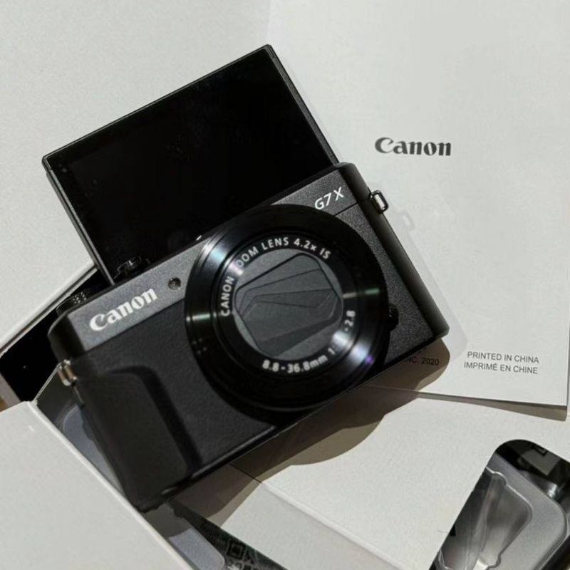 Canon G7X Mark III