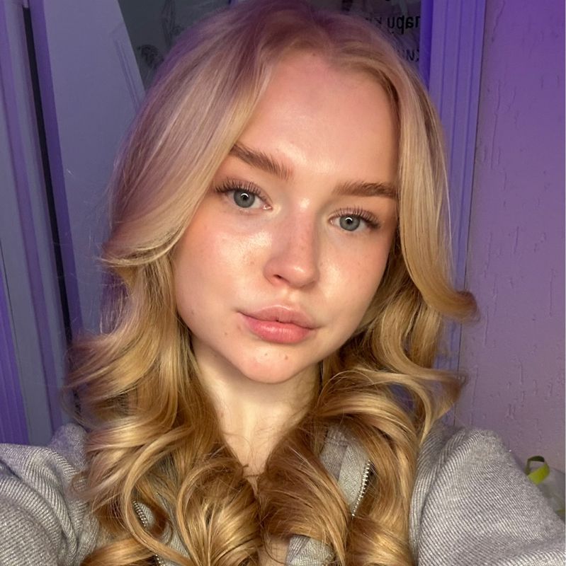 Полина