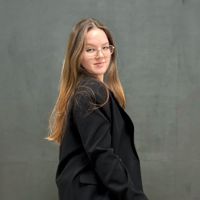Усатая Есения