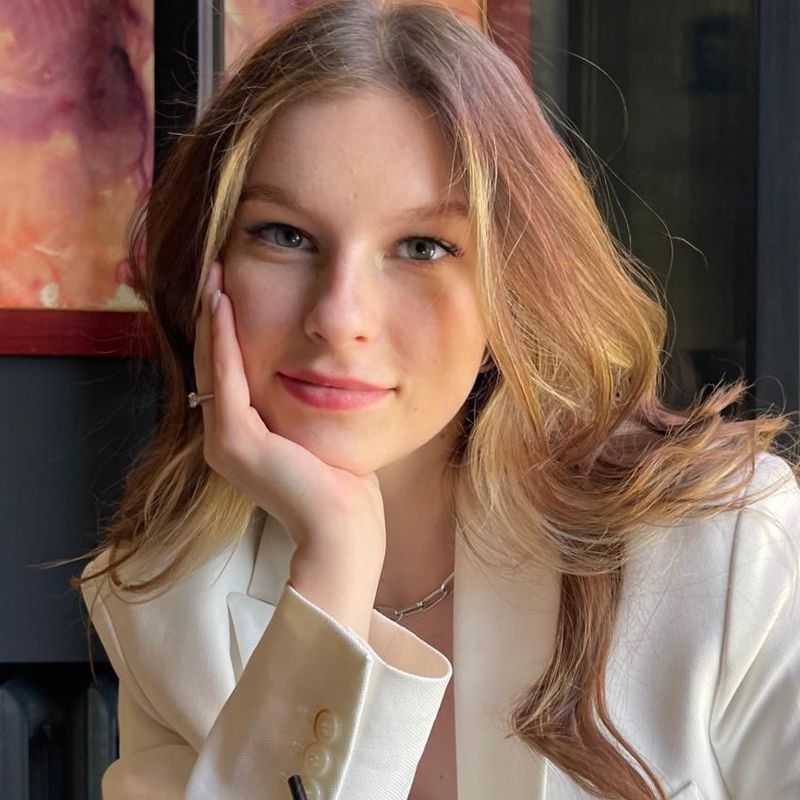Мельникова Александра