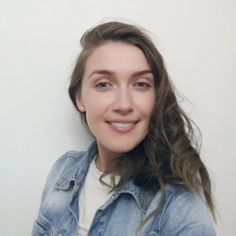 Полина