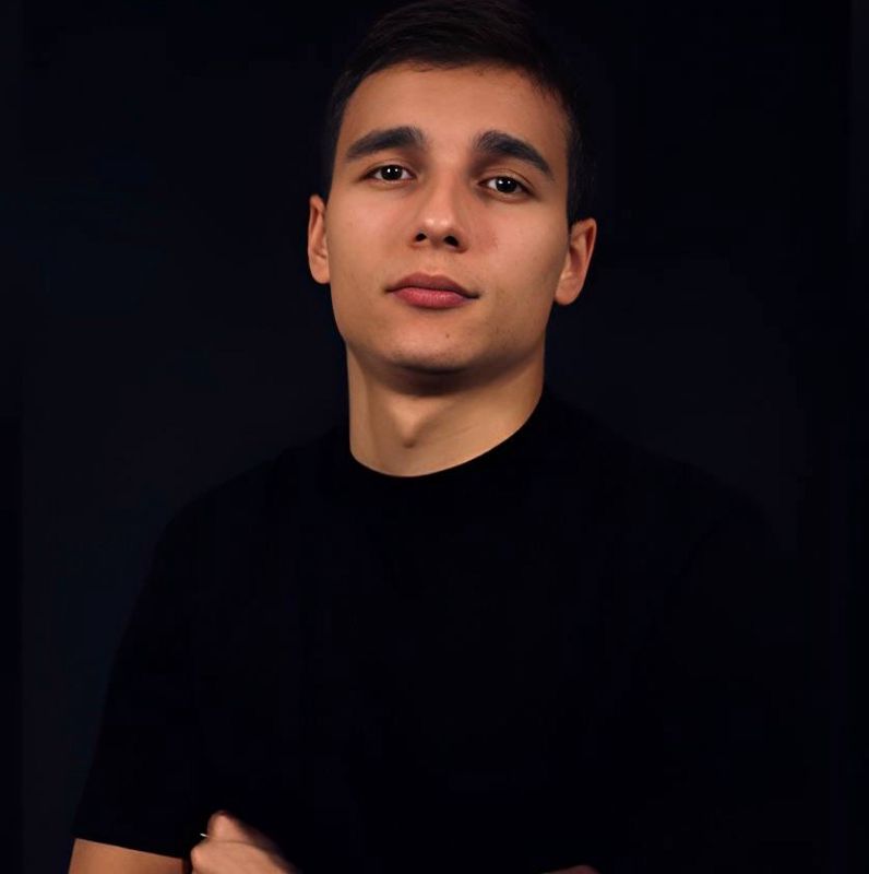 Максим