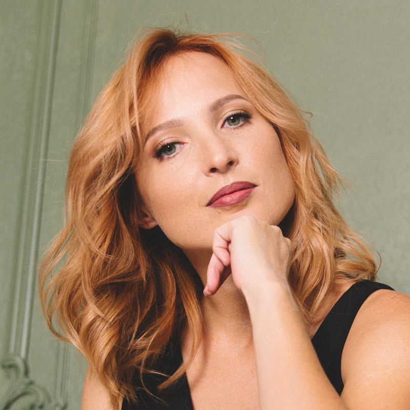 Повелица Анна