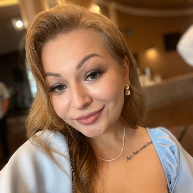 Natalia Ov