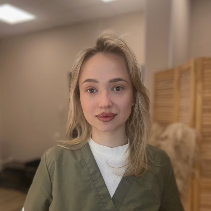 Настя М (вип мастер, опыт 4 года)