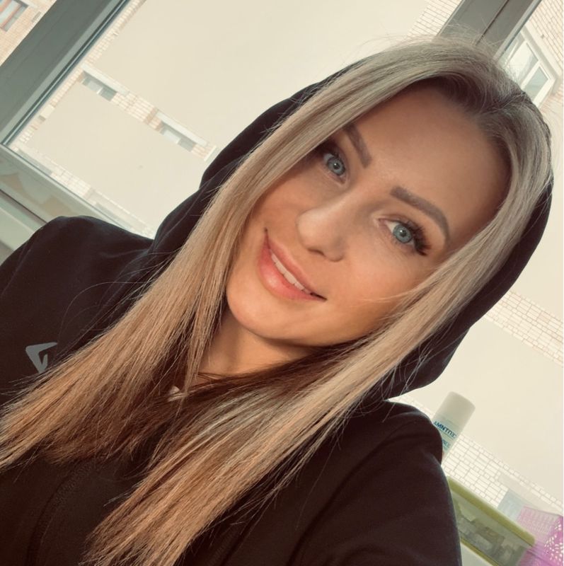 Толстова Анна