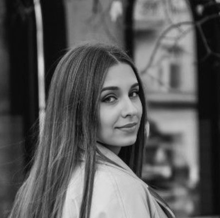 Полина