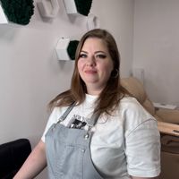 Клюева Анна (Отпуск с 1.04 -14.05)
