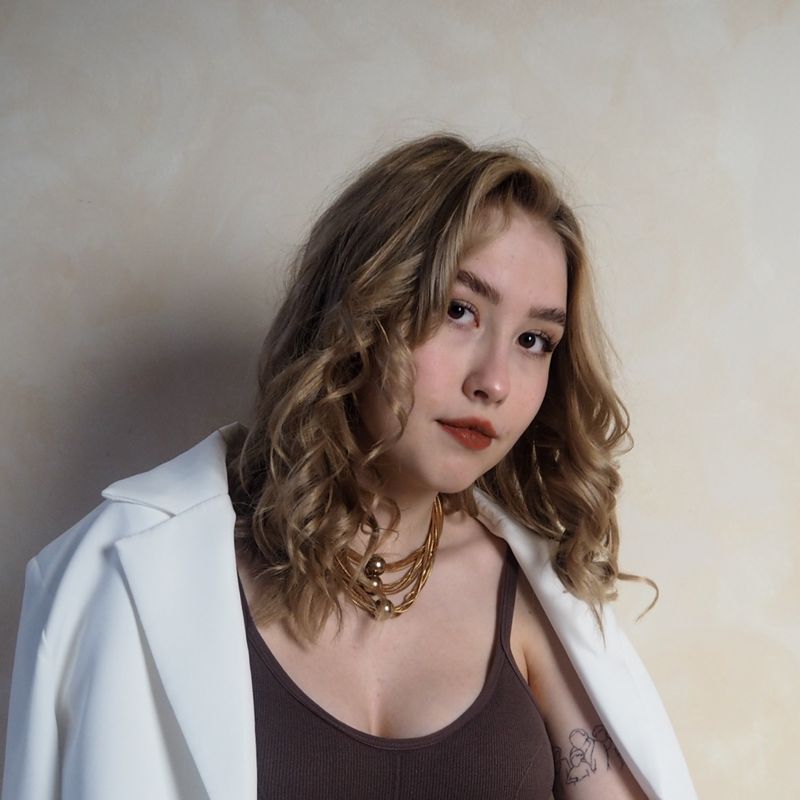 Полина
