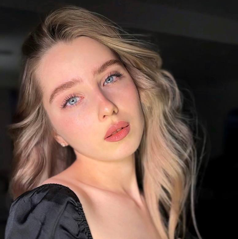 Алина