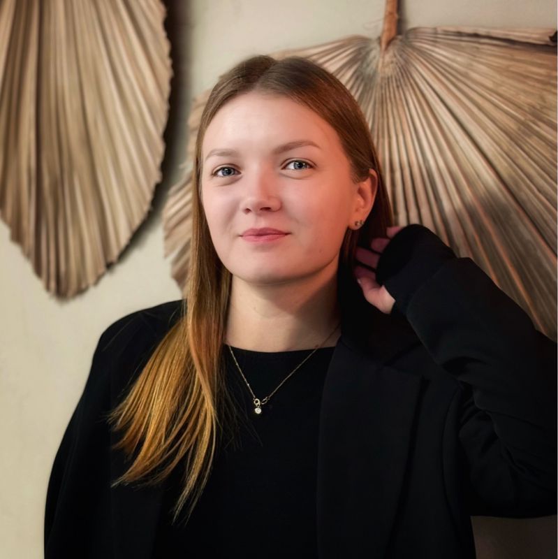 Полина