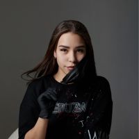 Оля