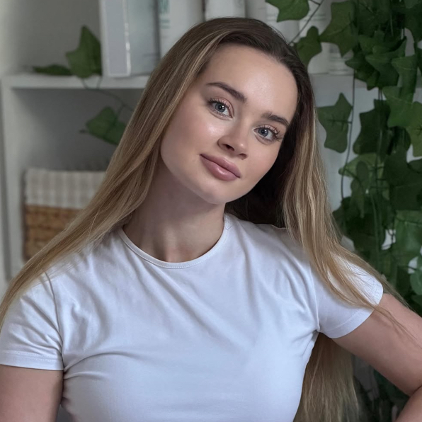 Алина