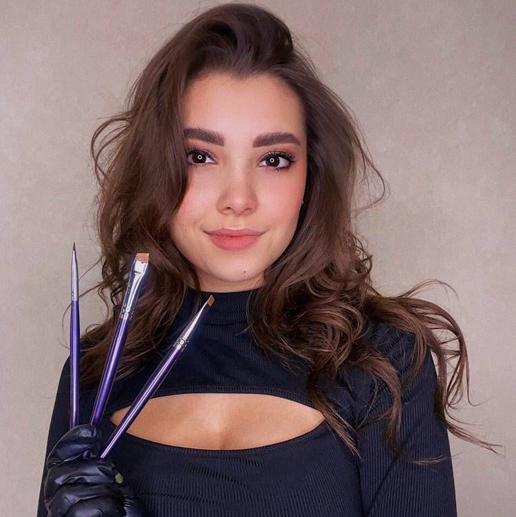 Алина