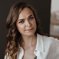 Уварова Елена