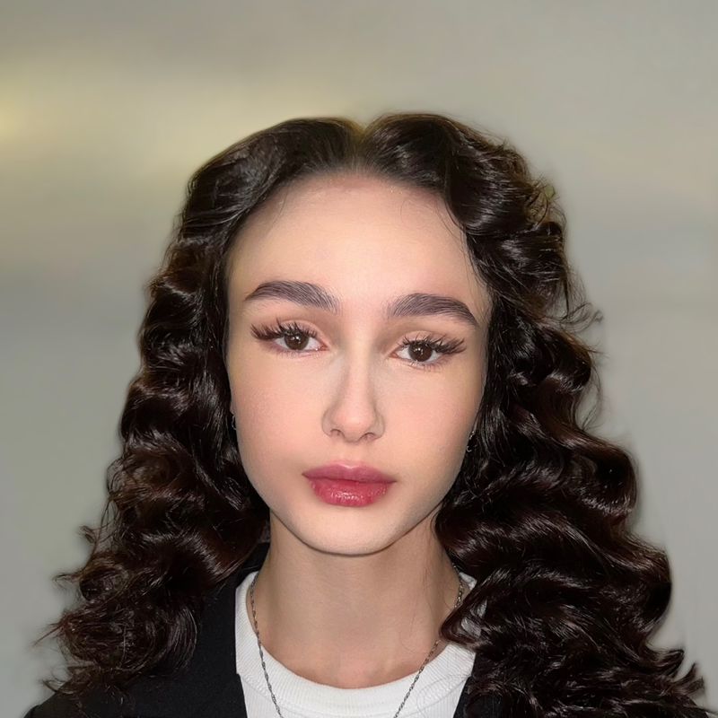 Полина