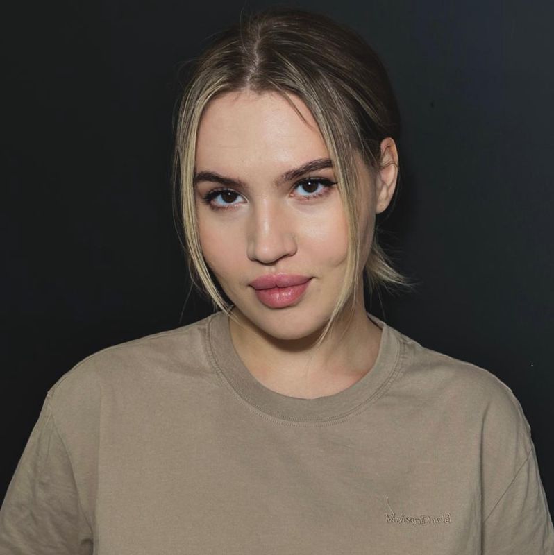 Б Стася