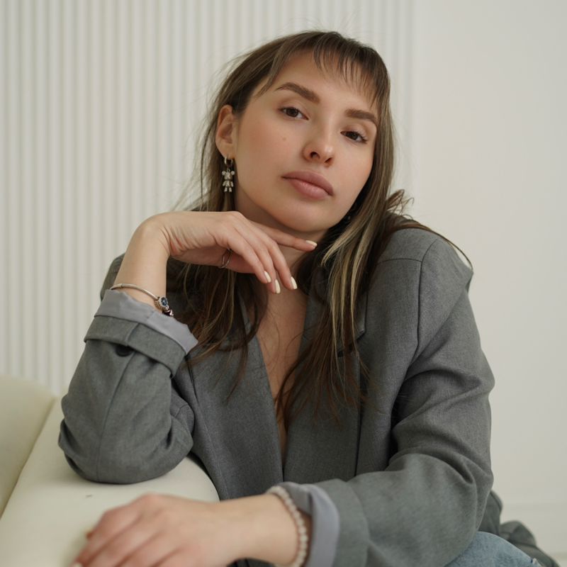 Алина