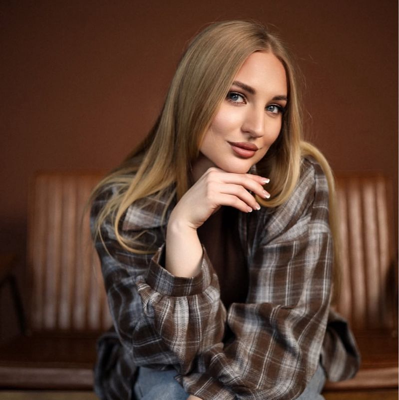 Аня