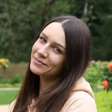 Лилия маникюр