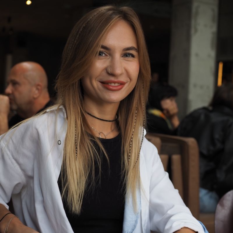 Ларина Любовь