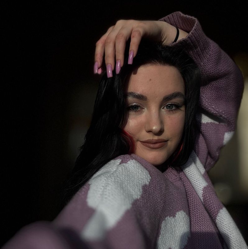 Ирина (мастер, принимает по адресу - ул. Тихвинская, д.2)
