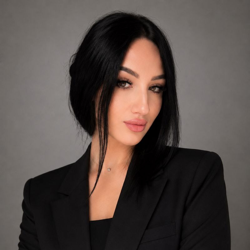 Полина