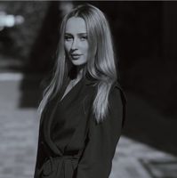 Полина