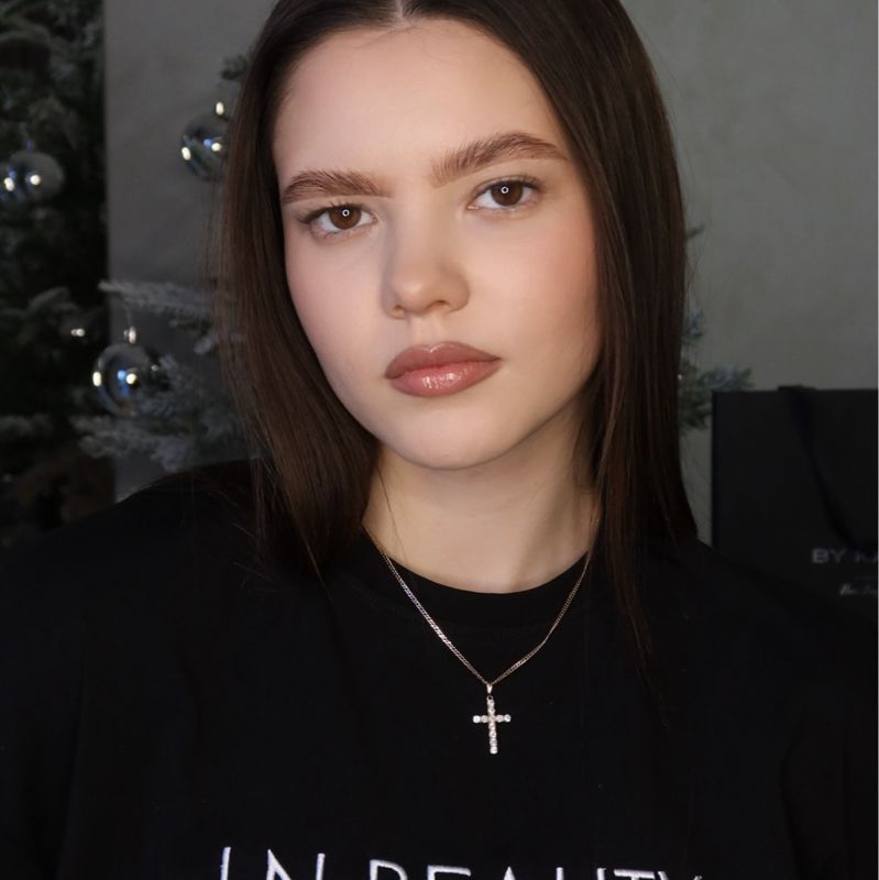 Полина