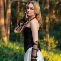Полина
