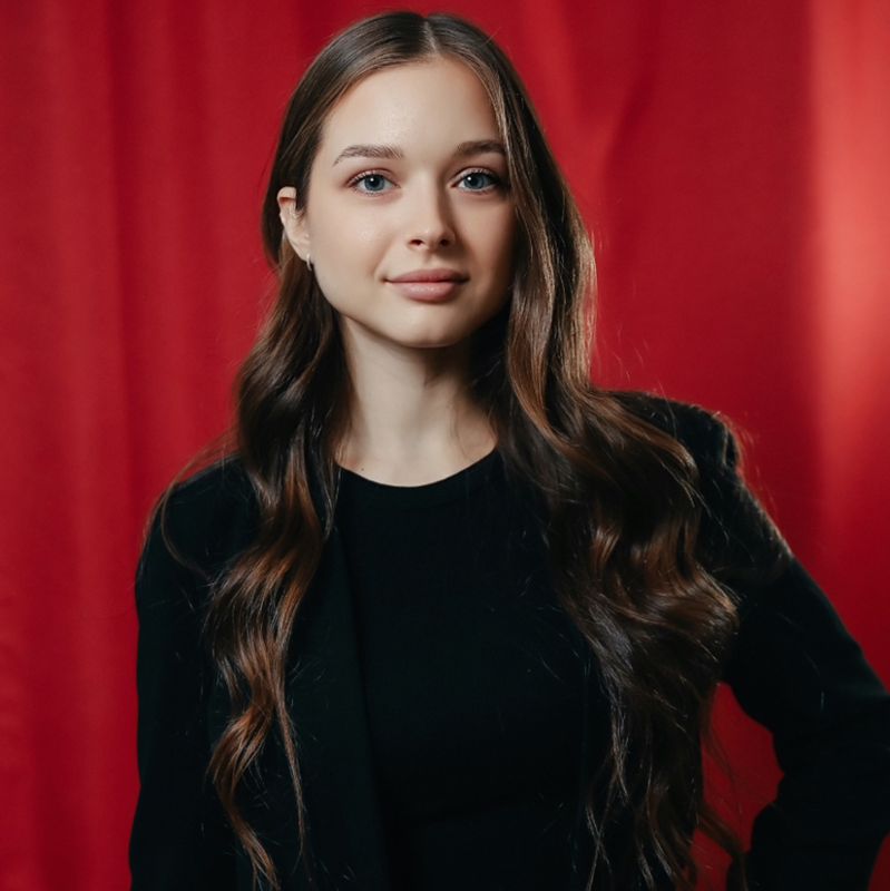 Полина