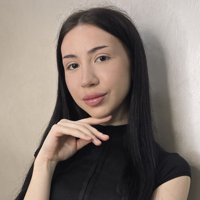Даша Стажер