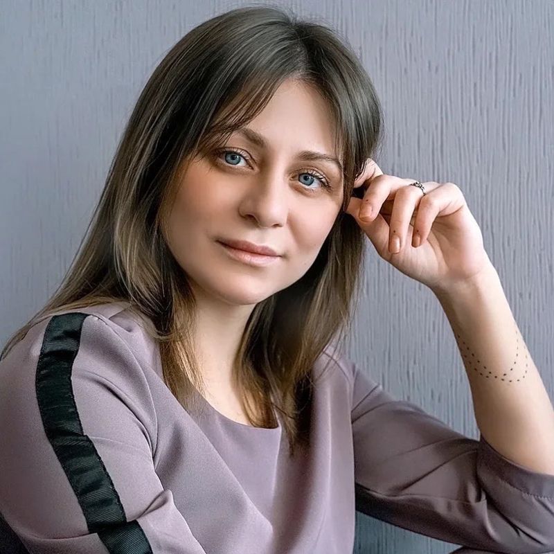 Акопян Елена
