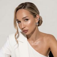 Попова Анна