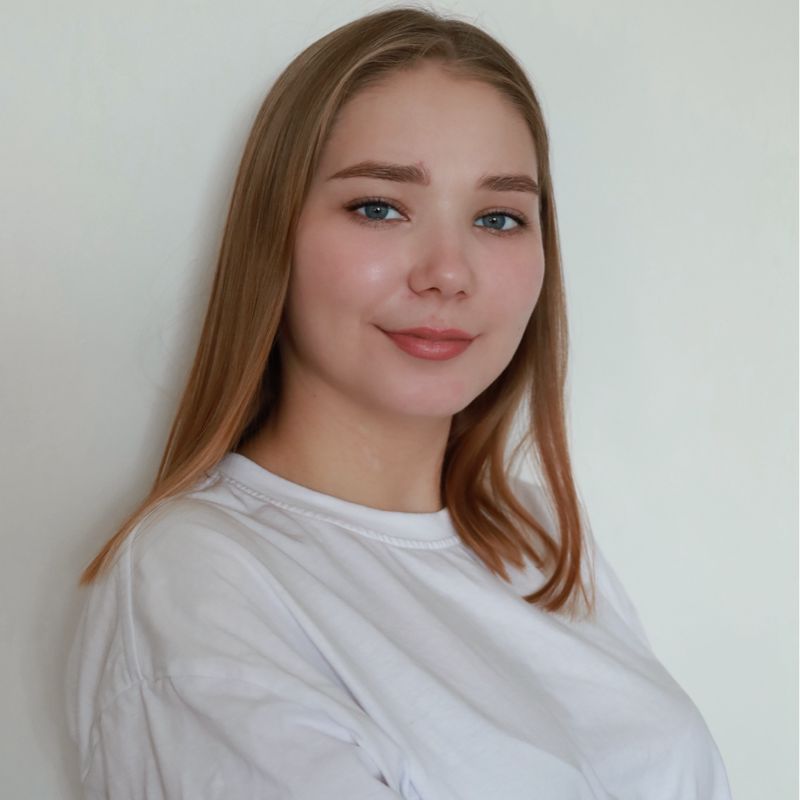 Неустроева Мария