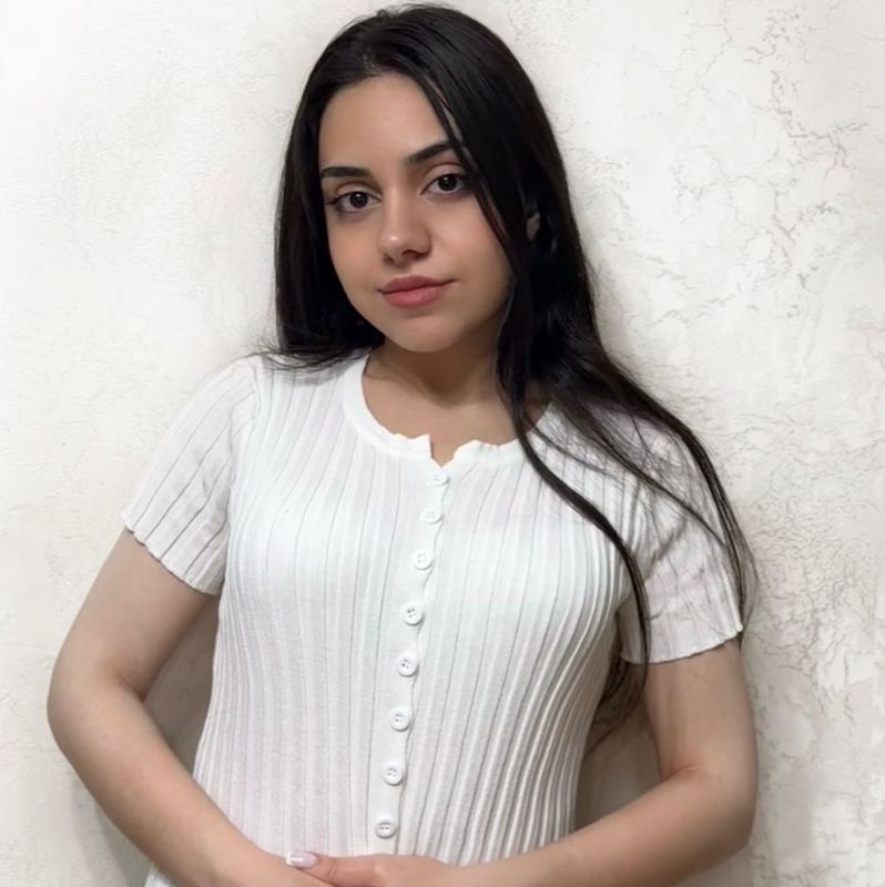 Аня