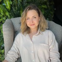 Нелюбова Александра