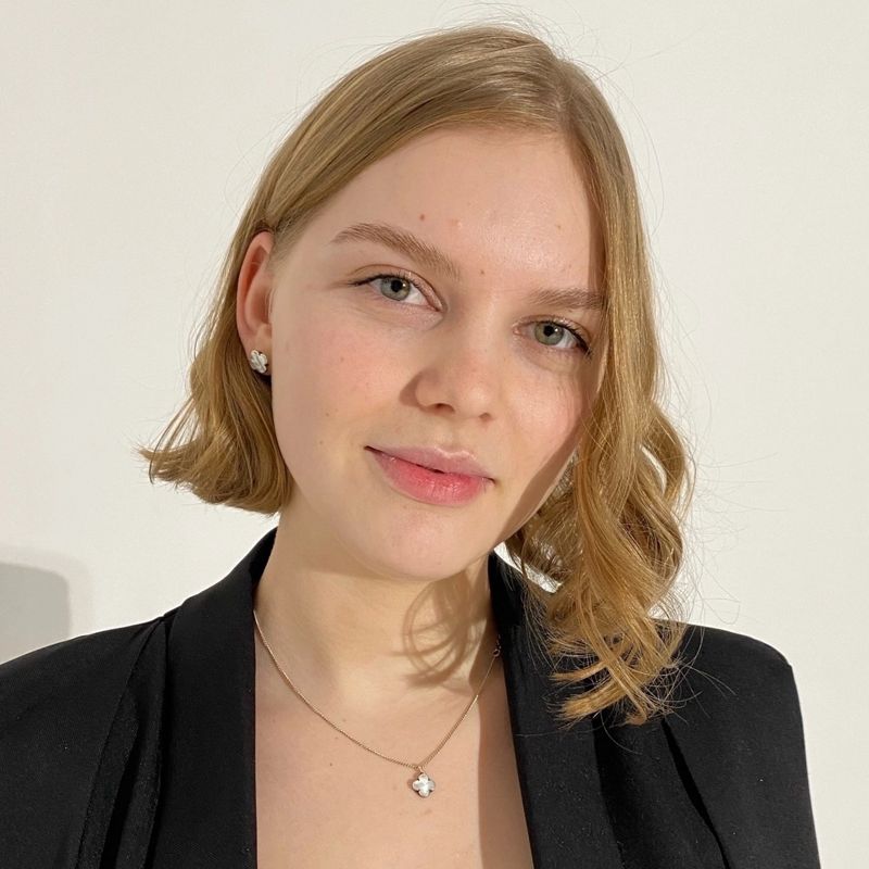 Алина