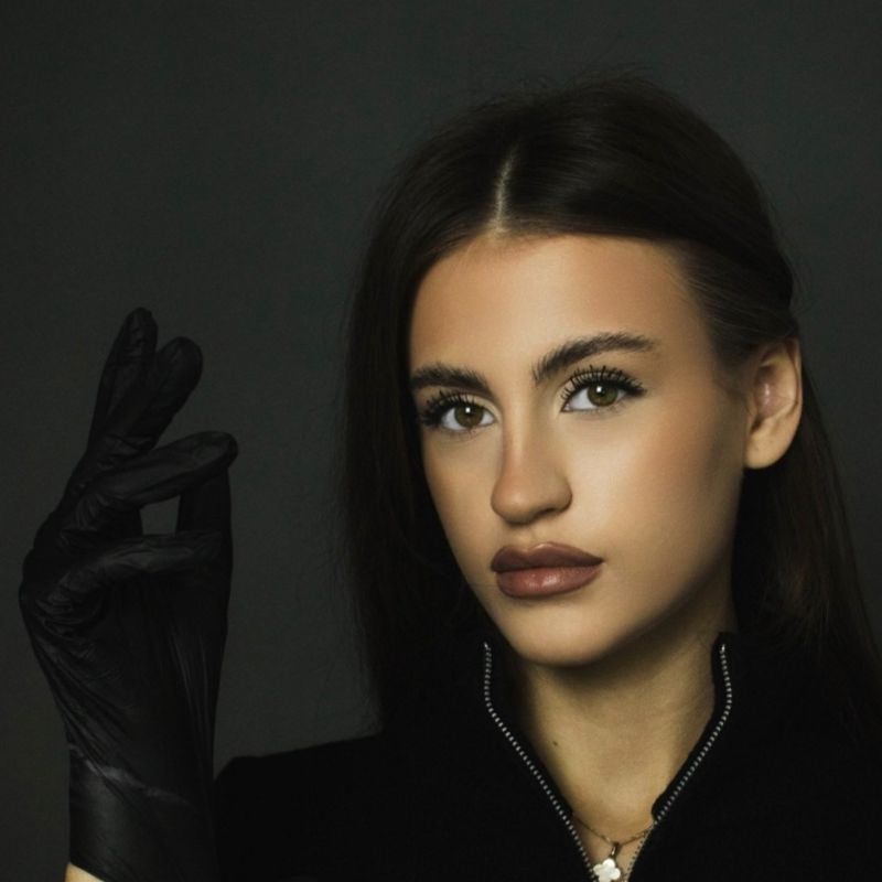 Полина