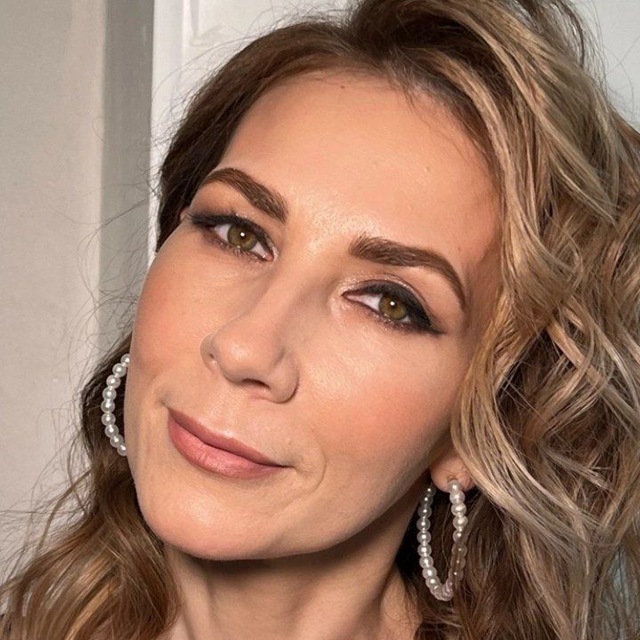 С Елена
